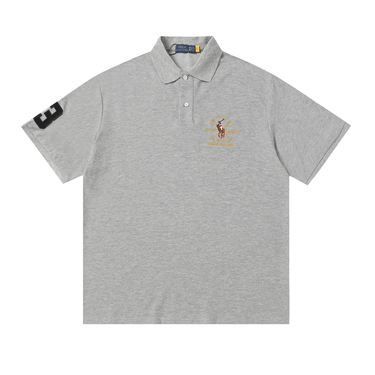 P156 Style number: A015 [Ralph Lauren classic letter logo embroidered Polo shirt] ✅250 grams of fine cotton pique fabric, custom-woven and dyed threads ✅Original stickers Scan the QR code to enter the official website ✅Large version, loose and stylish, can wear up to 210 pounds Color: black, white, navy, blue, sky blue, dark gray, floral gray Size: S-XL